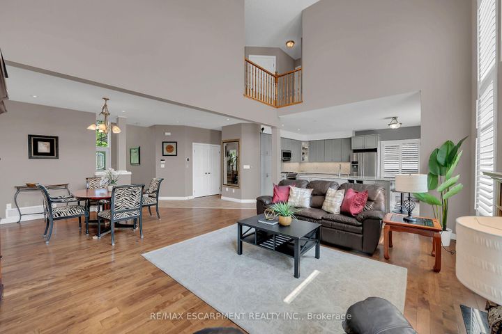 Photo 13 at 4 Moonstone Court, Gurnett, Hamilton