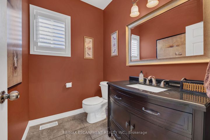 Photo 17 at 4 Moonstone Court, Gurnett, Hamilton