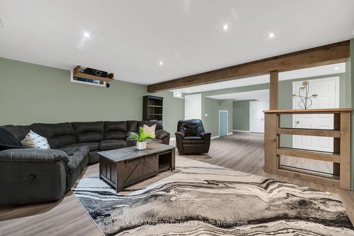 Photo 33 at 4 Moonstone Court, Gurnett, Hamilton