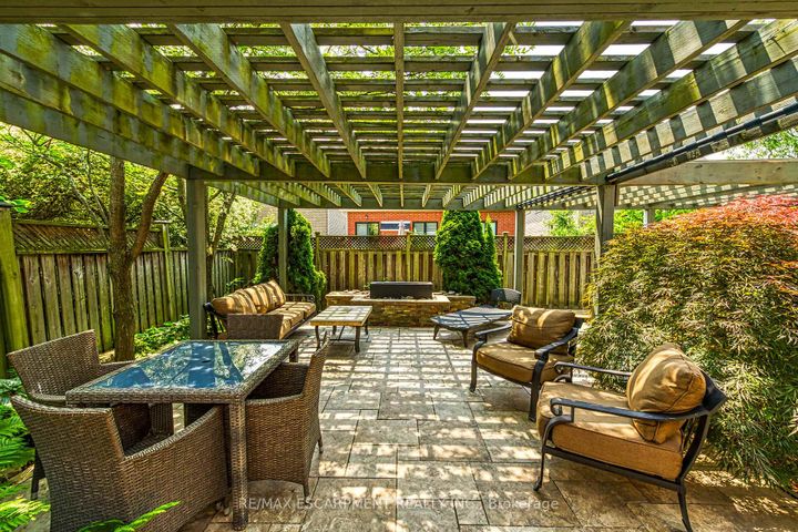 Photo 39 at 4 Moonstone Court, Gurnett, Hamilton