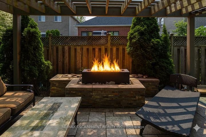 Photo 40 at 4 Moonstone Court, Gurnett, Hamilton