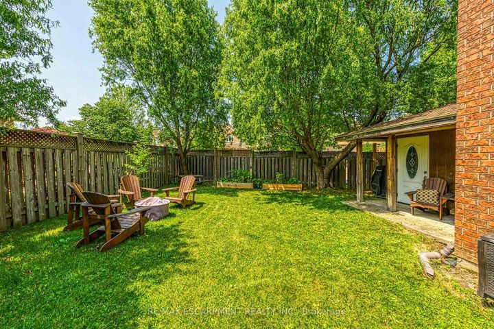 Photo 43 at 4 Moonstone Court, Gurnett, Hamilton