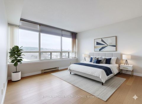 Photo 14 at 819 - 32 Clarissa Drive, Harding, Richmond Hill