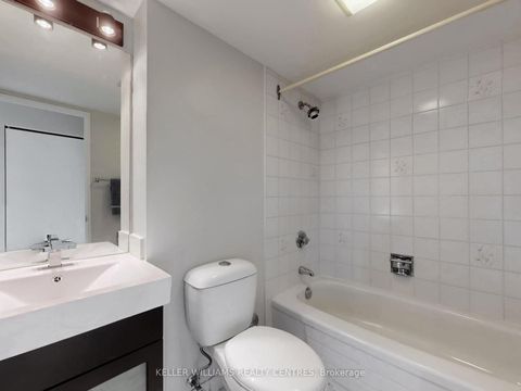 Photo 18 at 819 - 32 Clarissa Drive, Harding, Richmond Hill