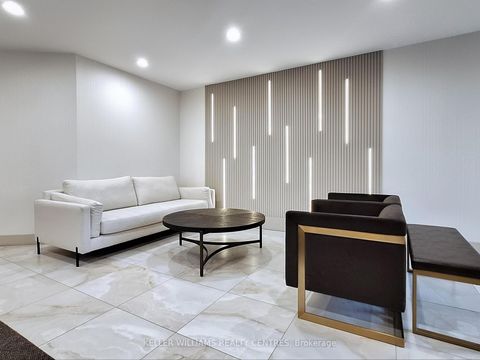 Photo 25 at 819 - 32 Clarissa Drive, Harding, Richmond Hill