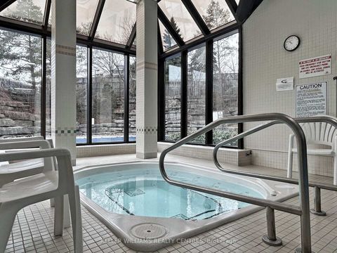 Photo 31 at 819 - 32 Clarissa Drive, Harding, Richmond Hill