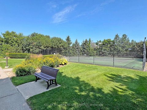 Photo 32 at 819 - 32 Clarissa Drive, Harding, Richmond Hill