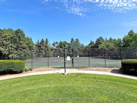 Photo 33 at 819 - 32 Clarissa Drive, Harding, Richmond Hill