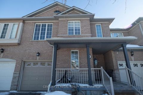 Photo 4 at 43 Waterton Crescent, Langstaff, Richmond Hill