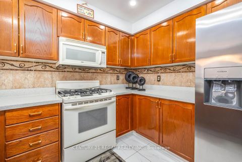 Photo 19 at 43 Waterton Crescent, Langstaff, Richmond Hill