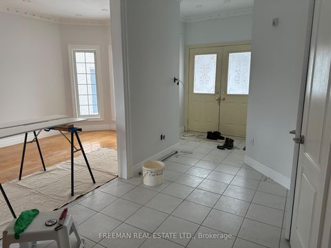 Photo 9 at 1 Humber Forest Court, Sonoma Heights, Vaughan