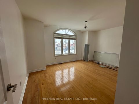 Photo 18 at 1 Humber Forest Court, Sonoma Heights, Vaughan