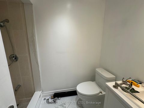 Photo 22 at 1 Humber Forest Court, Sonoma Heights, Vaughan