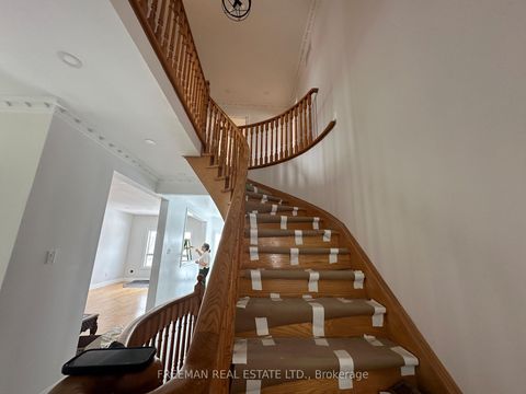 Photo 24 at 1 Humber Forest Court, Sonoma Heights, Vaughan