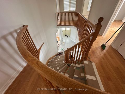 Photo 25 at 1 Humber Forest Court, Sonoma Heights, Vaughan