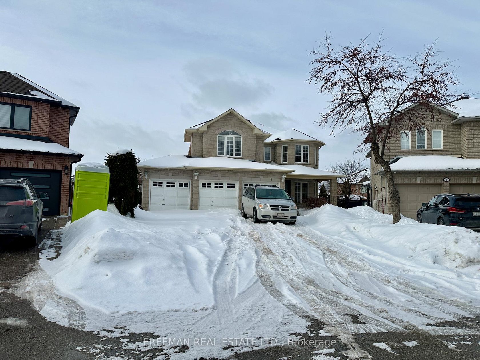 1 Humber Forest Court, Sonoma Heights, Vaughan photo 3