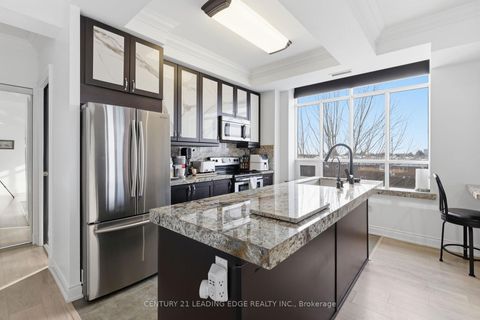 Photo 2 at 324 - 2396 MAJOR MACKENZIE Drive W, Maple, Vaughan