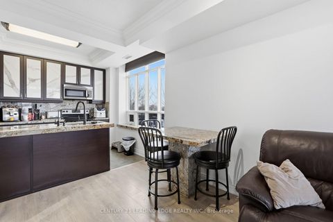 Photo 7 at 324 - 2396 MAJOR MACKENZIE Drive W, Maple, Vaughan