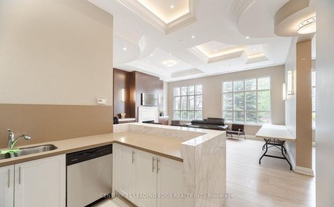 Photo 27 at 324 - 2396 MAJOR MACKENZIE Drive W, Maple, Vaughan