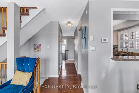 Photo 10 at 45 Sandlewood Court, Bayview Wellington, Aurora