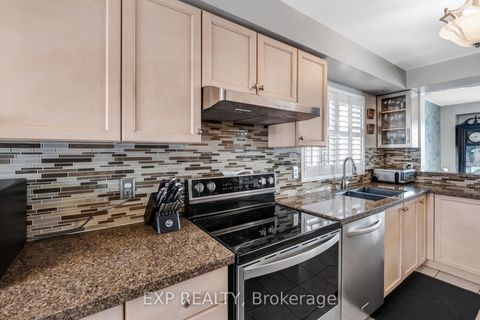 Photo 13 at 45 Sandlewood Court, Bayview Wellington, Aurora