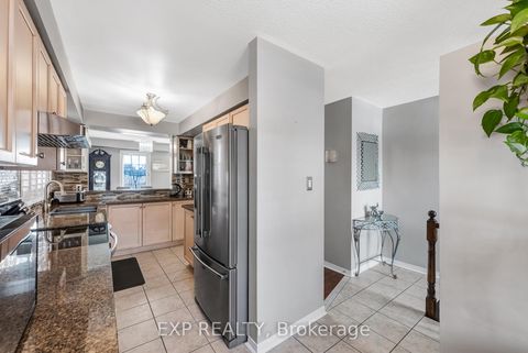 Photo 17 at 45 Sandlewood Court, Bayview Wellington, Aurora