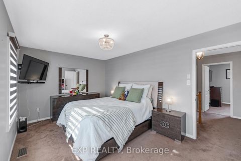 Photo 22 at 45 Sandlewood Court, Bayview Wellington, Aurora