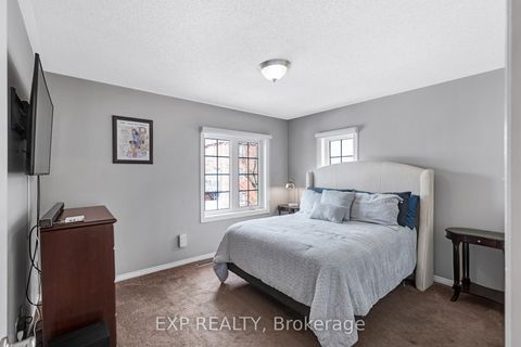 Photo 27 at 45 Sandlewood Court, Bayview Wellington, Aurora