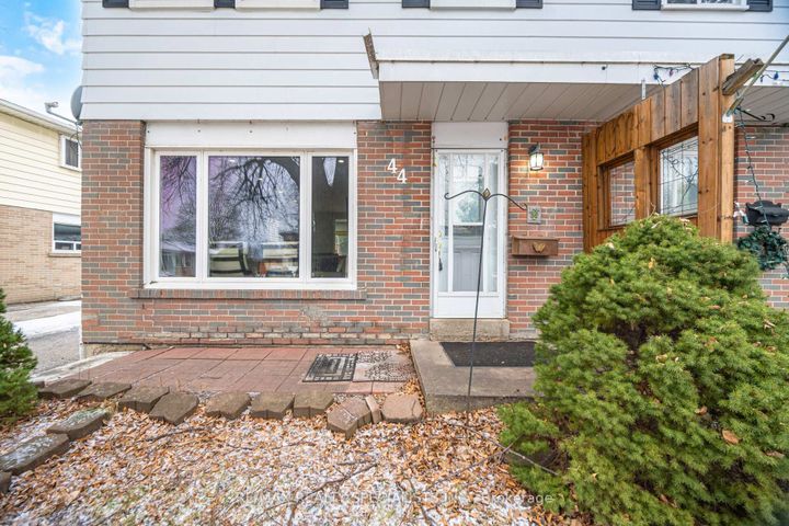 Photo 3 at 44 Herkley Drive, Madoc, Brampton