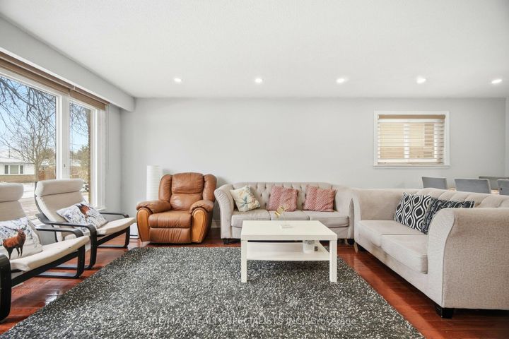 Photo 5 at 44 Herkley Drive, Madoc, Brampton