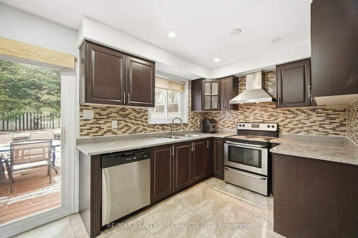 Photo 10 at 44 Herkley Drive, Madoc, Brampton