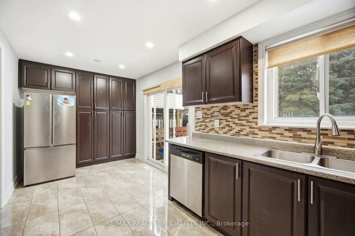 Photo 12 at 44 Herkley Drive, Madoc, Brampton