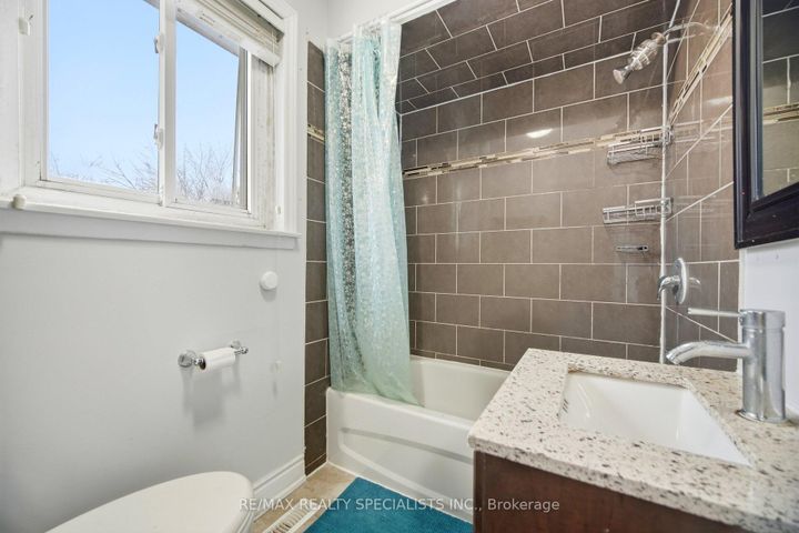 Photo 19 at 44 Herkley Drive, Madoc, Brampton