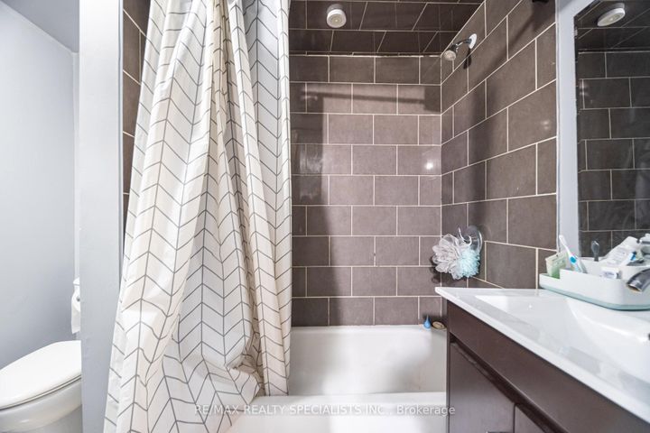 Photo 33 at 44 Herkley Drive, Madoc, Brampton