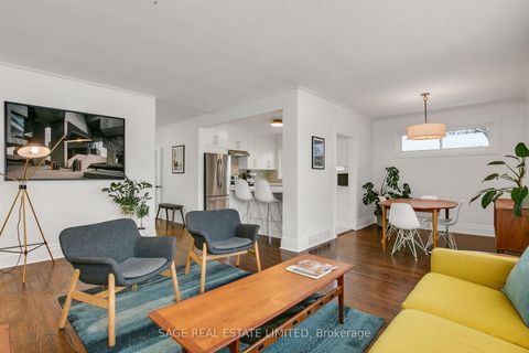 Photo 4 at 32 Sherwood Avenue, Maryvale, Toronto