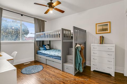 Photo 12 at 32 Sherwood Avenue, Maryvale, Toronto