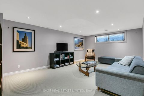 Photo 18 at 32 Sherwood Avenue, Maryvale, Toronto