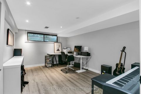 Photo 21 at 32 Sherwood Avenue, Maryvale, Toronto