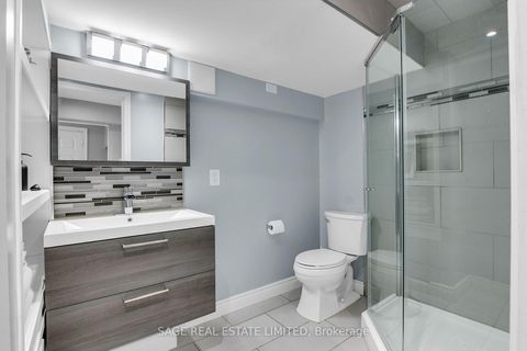 Photo 23 at 32 Sherwood Avenue, Maryvale, Toronto