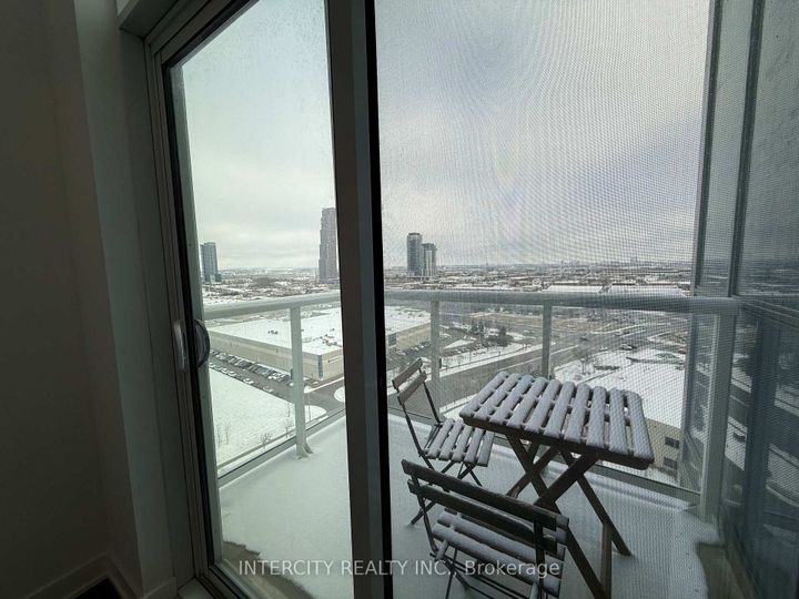 Photo 13 at 1608 - 60 Honeycrisp Crescent, Vaughan Corporate Centre, Vaughan