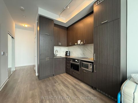 Photo 7 at 1608 - 60 Honeycrisp Crescent, Vaughan Corporate Centre, Vaughan