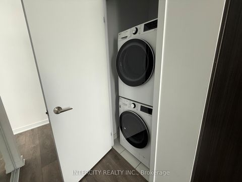 Photo 14 at 1608 - 60 Honeycrisp Crescent, Vaughan Corporate Centre, Vaughan