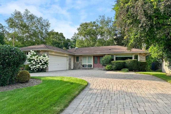 Photo 1 at 30 Hi Mount Drive, Bayview Village, Toronto