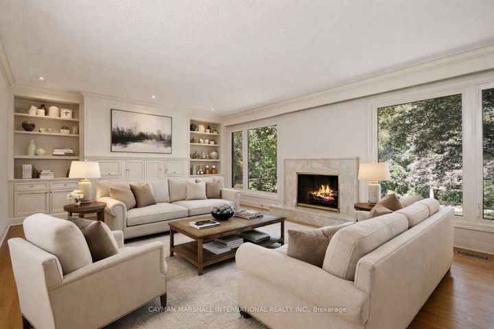 Photo 4 at 30 Hi Mount Drive, Bayview Village, Toronto