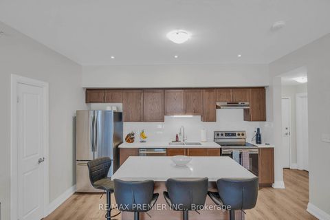 Photo 8 at 110 - 299 Cundles Road E, Alliance, Barrie