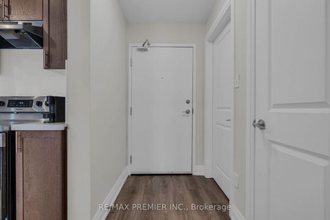 Photo 13 at 110 - 299 Cundles Road E, Alliance, Barrie