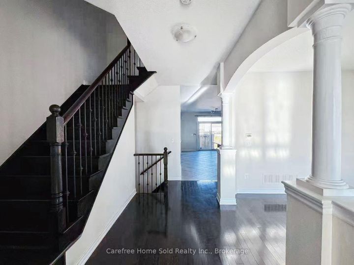 Photo 7 at 33 Oakmoor Lane, Cornell, Markham