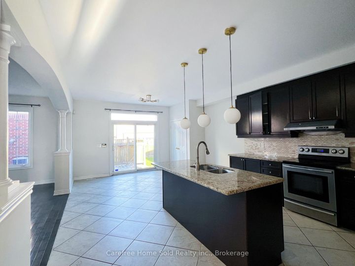 Photo 11 at 33 Oakmoor Lane, Cornell, Markham