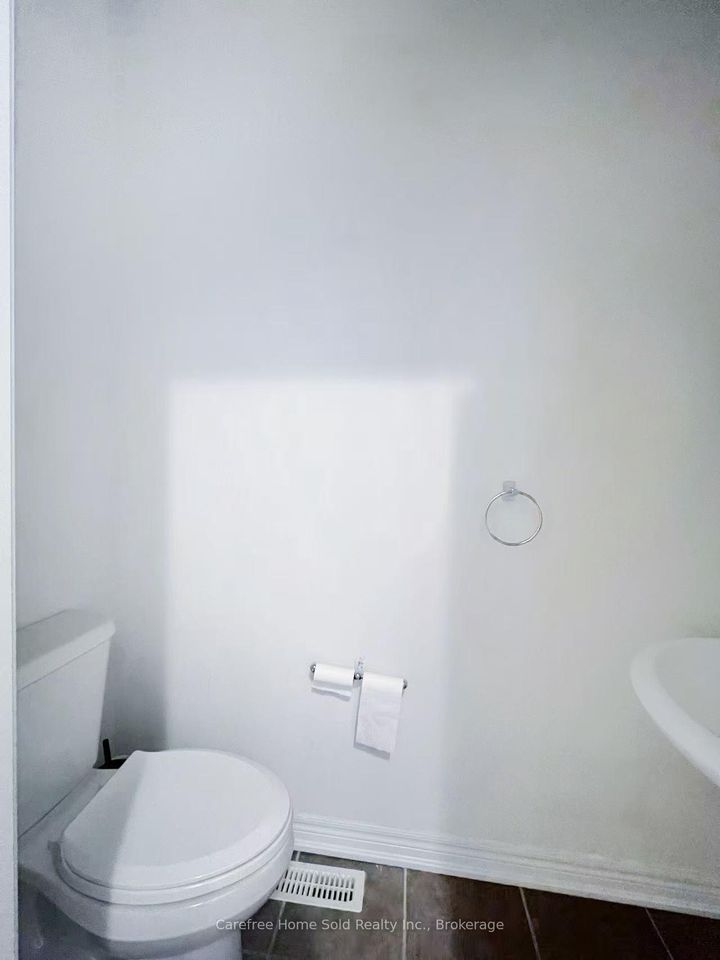 Photo 14 at 33 Oakmoor Lane, Cornell, Markham