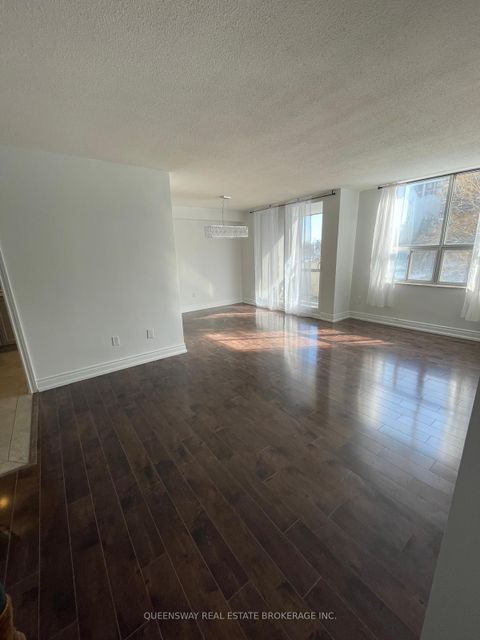 Photo 7 at 504 - 10 Edgecliff Golfway, Flemingdon Park, Toronto